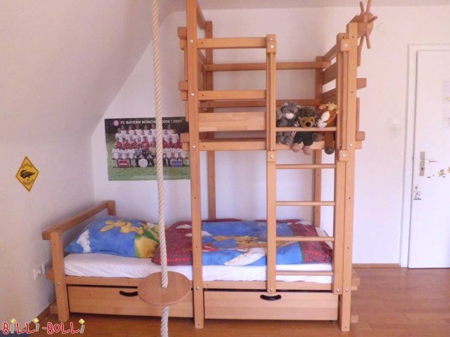 Das Dachschrägenbett in Buche geölt-gewachst. (Dachschrägenbett)