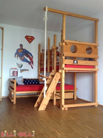 Hier wurde die obere Ebene des Etagenbett-über-Eck zunächst auf Höhe 4 au … (Etagenbett-über-Eck)
