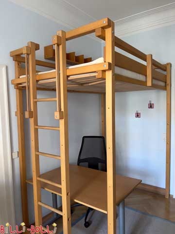 Studenten-Hochbett in 120x200 aus Buche mit Schreibtisch darunter (Studenten-Hochbett)