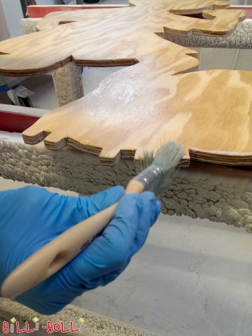 Schritt 8: Grundieren (Figuren zur Verkehrsberuhigung)