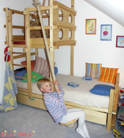 Das Kletterseil aus Naturhanf mit Schaukelteller. (Zum Dranhängen)