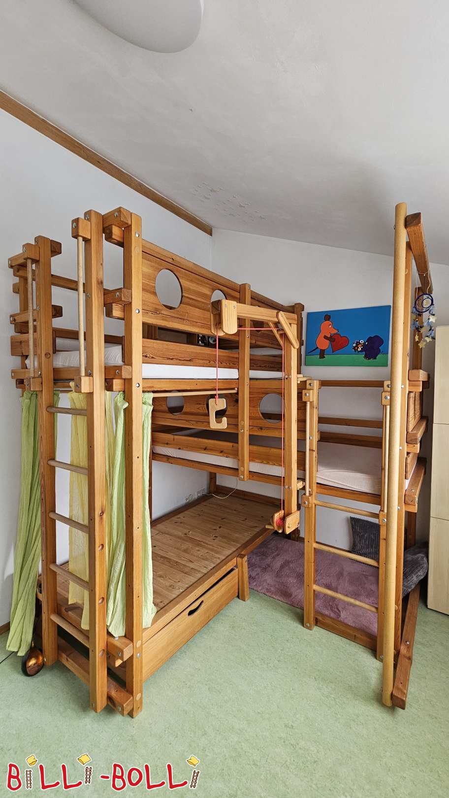 3fach Etagenbett, seitlich-versetzt, mit Spielkran und Feuerwehrstange (Kategorie: Hochbett mitwachsend gebraucht)