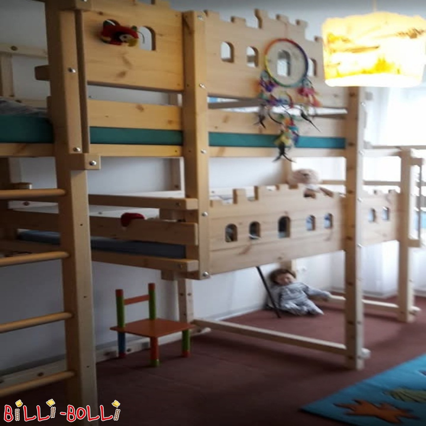 Inserat 5715: Beide oben Bett in Kiefer unbehandelt Beide oben Bett in Kiefer unbehandelt (Kategorie: Beide-oben-Etagenbetten gebraucht)