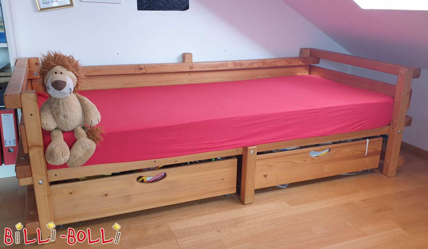Billi-Bolli Etagenbett mit drei Umbausets und Bettkästen in Fichte (Kategorie: Etagenbett gebraucht)