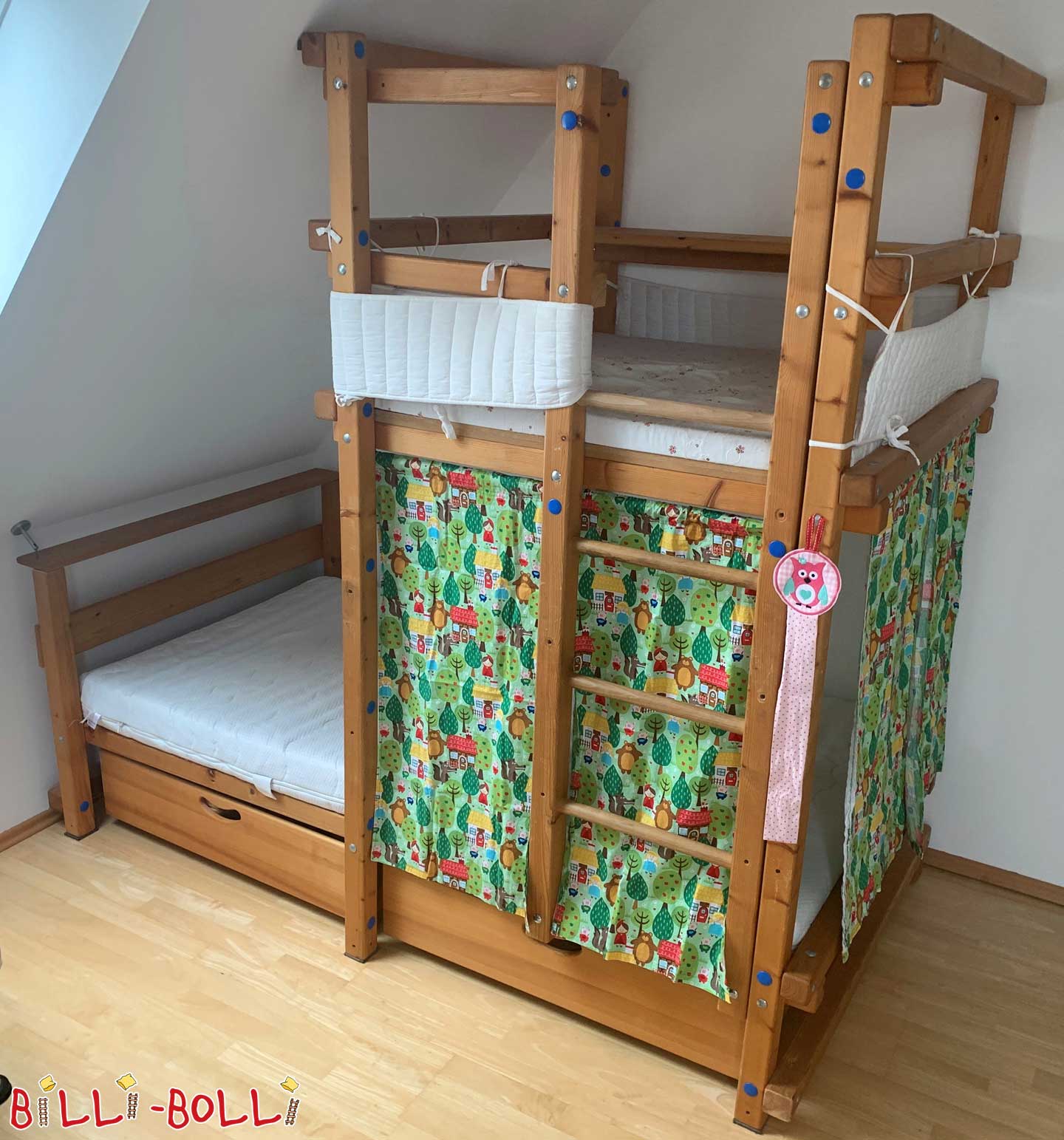 Dachschrägenbett aus Fichte in München (Etagenbett gebraucht) Dachschrägenbett aus Fichte in München (Etagenbett gebraucht)