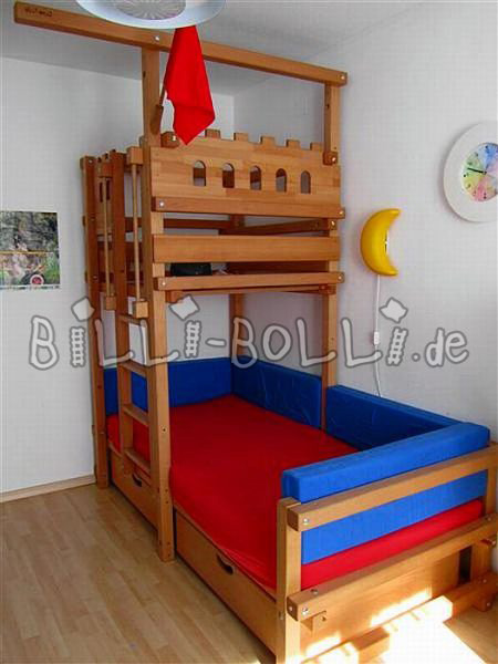 Dachschrägenbett in Buche (Kinderbett gebraucht) Dachschrägenbett in Buche (Kinderbett gebraucht)