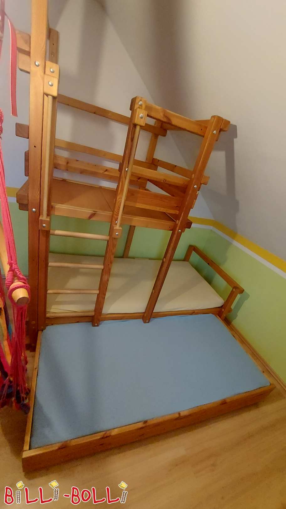 Dachschrägenbett mit Bettkasten (Kategorie: Dachschrägenbett gebraucht)