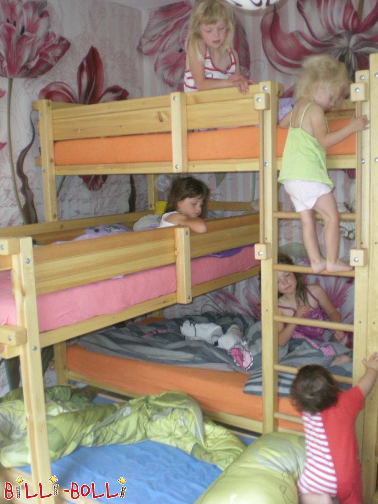 Dreier-Etagenbett seitlich versetzt plus Rollbett und Umbauset (Kategorie: Etagenbett gebraucht)