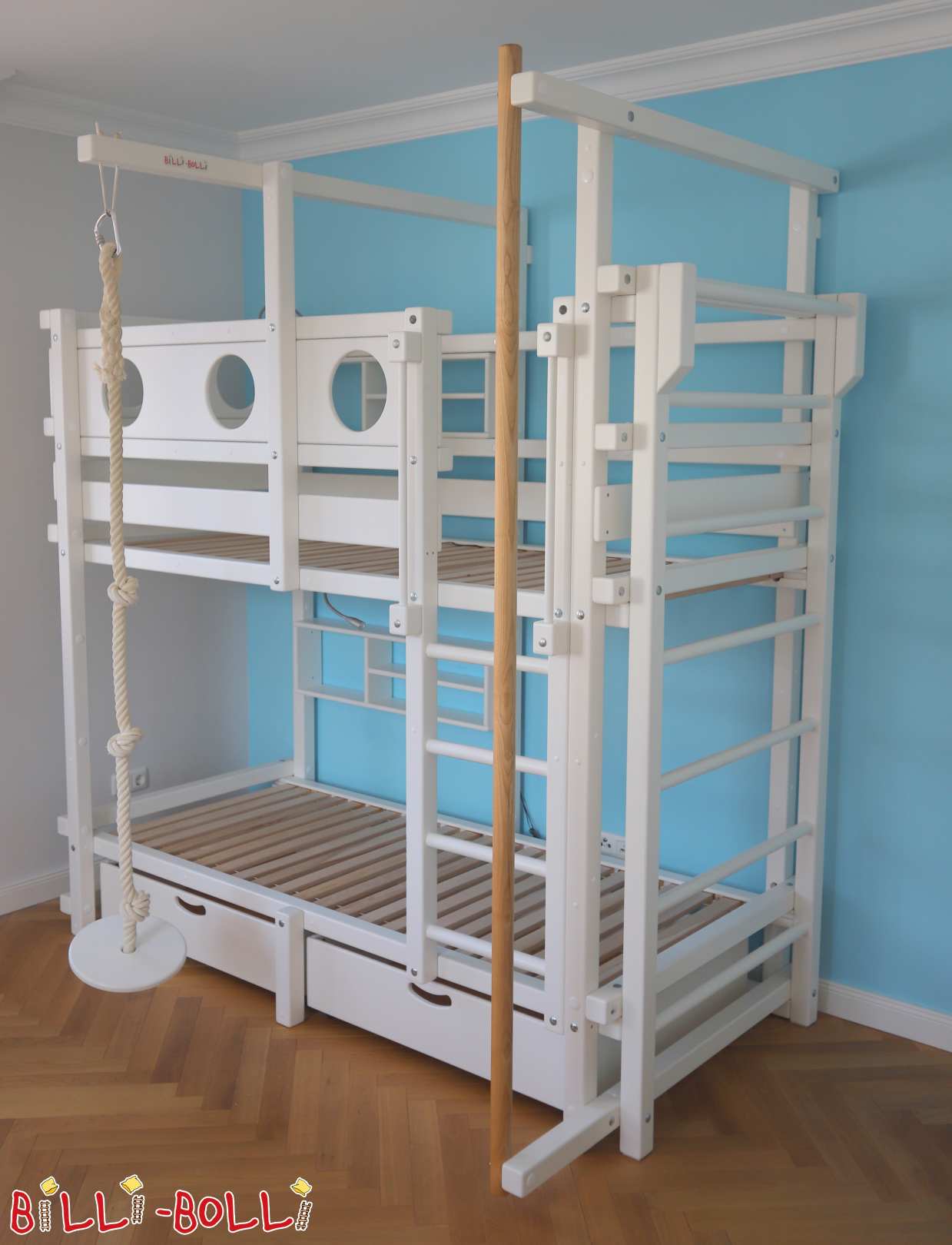Etagen-Bett weiß, Sprossenwand, Feuerwehrstange, Schaukel bei München (Kategorie: Etagenbett gebraucht)