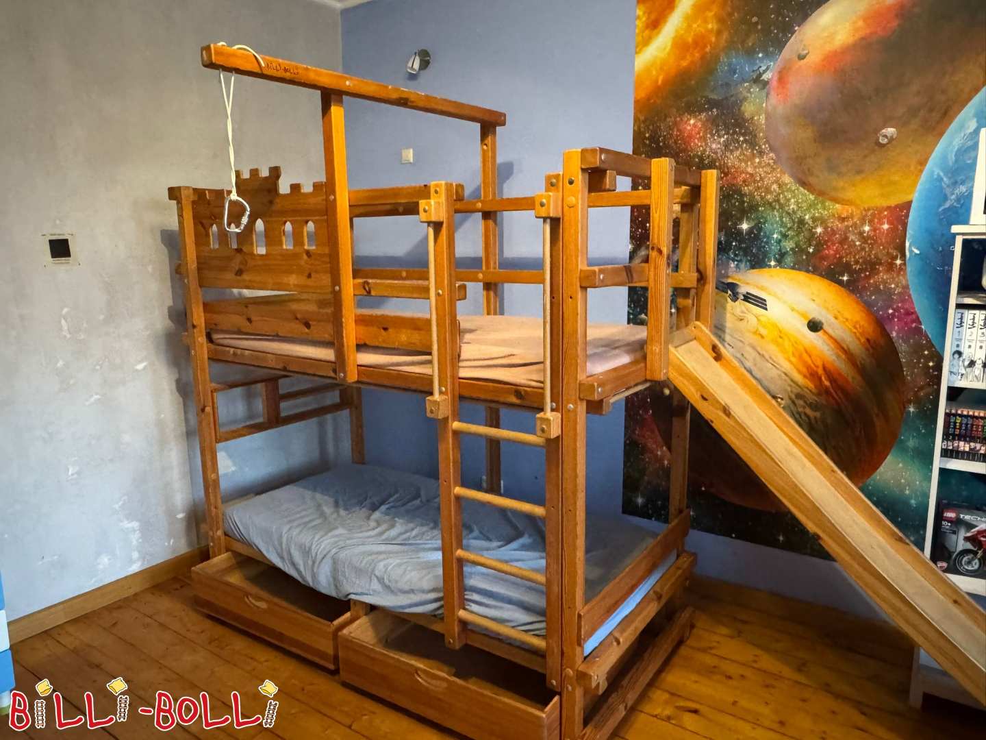 Etagen-Ritterburgbett Kiefer geölt mit Rutsche und 2 Bettkästen (Kategorie: Etagenbett gebraucht)