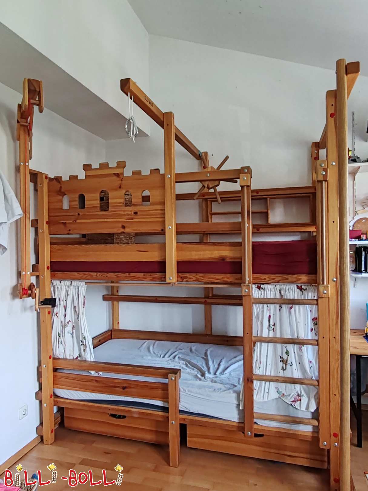 Etagenbett 100 x 200 mit viel Zubehör (Kreis München) (Kategorie: Etagenbett gebraucht)