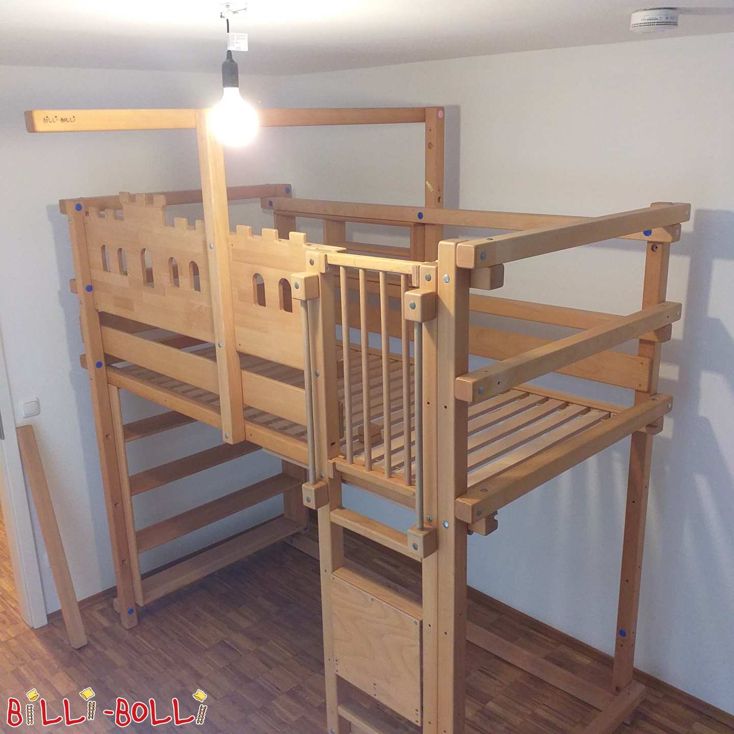Etagenbett 100x200 Buche als Ritterburg, mit 2 Regalen (Kategorie: Etagenbett gebraucht)