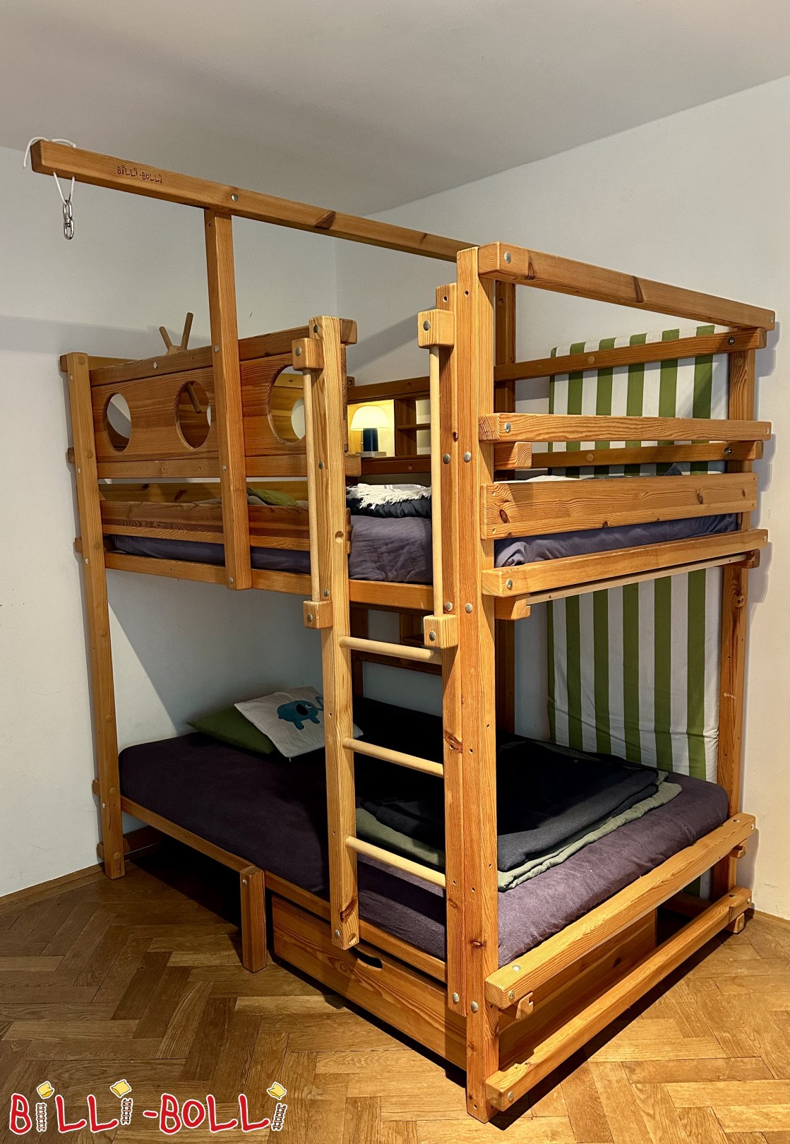 Inserat 5719: Etagenbett, 120x190 cm, mit Spielkran, in München Etagenbett, 120x190 cm, mit Spielkran, in München (Kategorie: Etagenbett gebraucht)