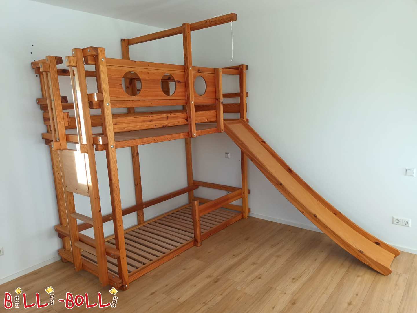 Etagenbett 90x200 mit Rutsche und Schaukelbalken, bei Stuttgart (Kategorie: Etagenbett gebraucht)