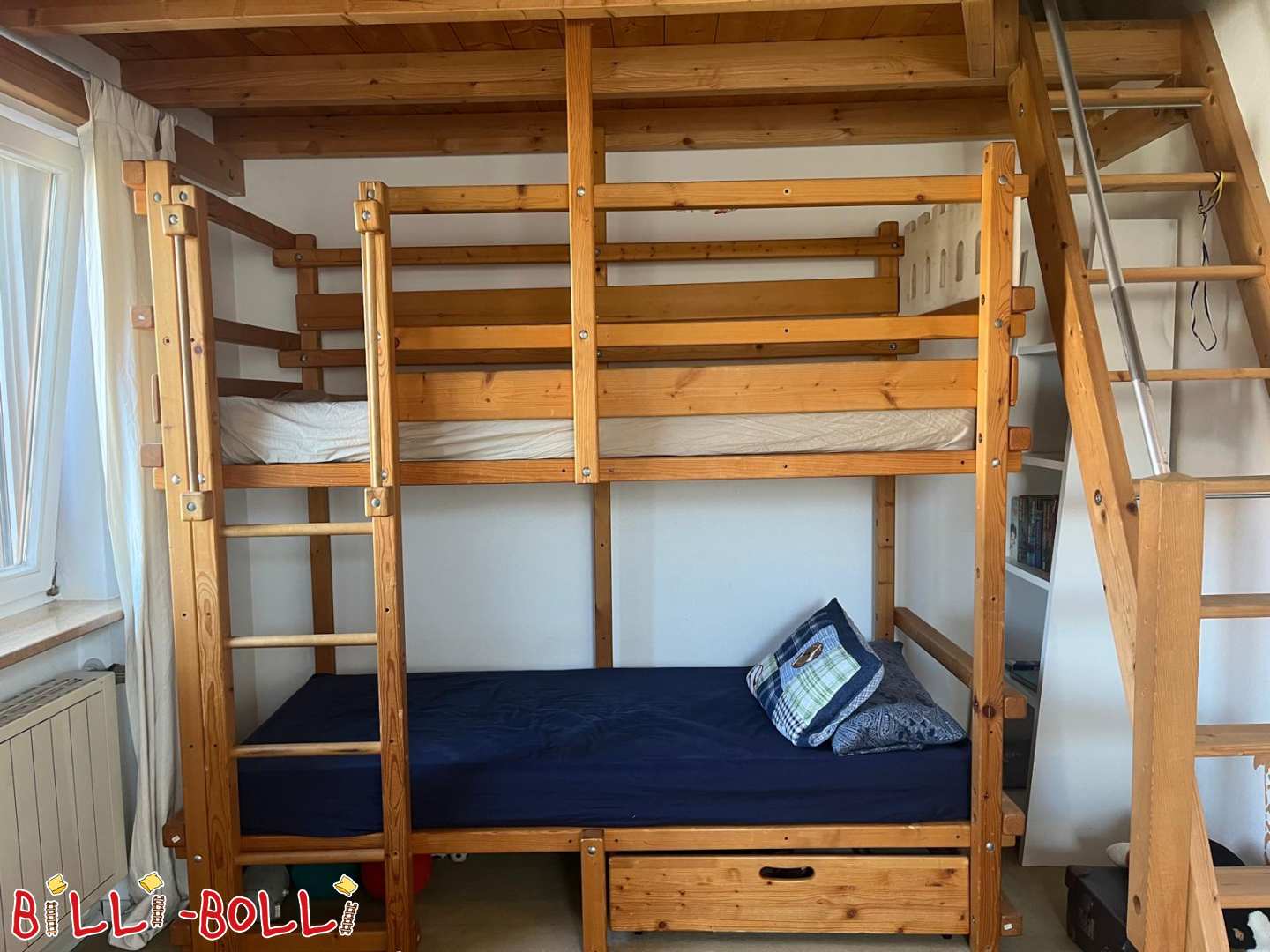 Etagenbett Fichte geölt mit Bullaugen (inkl. Zubehör) u. Ritterburg (Kategorie: Etagenbett gebraucht)