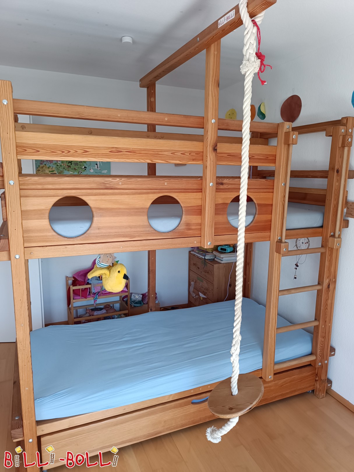 Inserat 5670: Etagenbett mit Bettkastenbett-Kiefer-Bullaugen-Themenbrett-Nuernberg Etagenbett mit Bettkastenbett-Kiefer-Bullaugen-Themenbrett-Nuernberg (Kategorie: Etagenbett gebraucht)