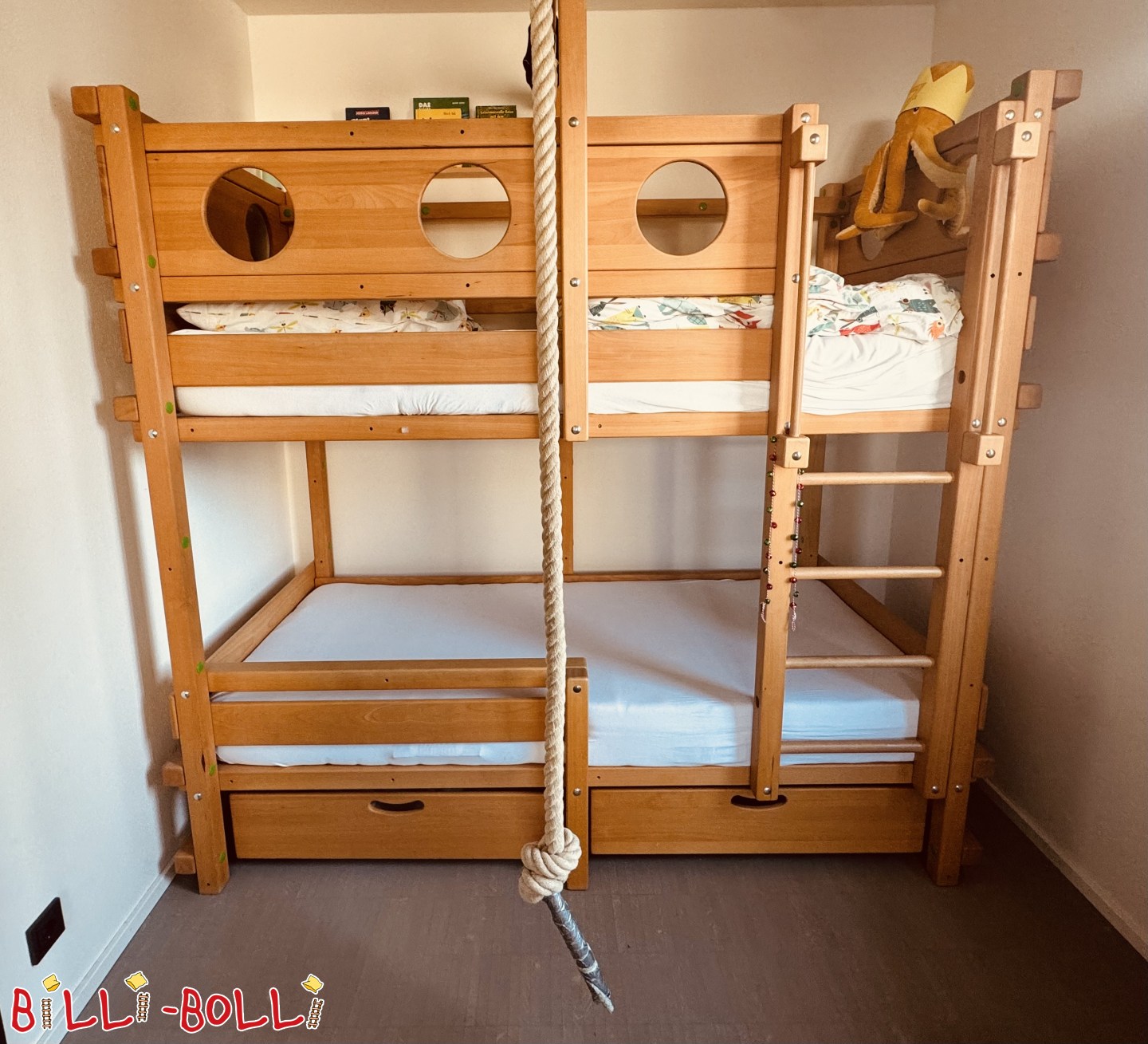 Inserat 7078: Etagenbett mit Kojenbrettern und zwei Schubkästen Buche geölt-gewachst Etagenbett mit Kojenbrettern und zwei Schubkästen Buche geölt-gewachst (Kategorie: Etagenbett gebraucht)