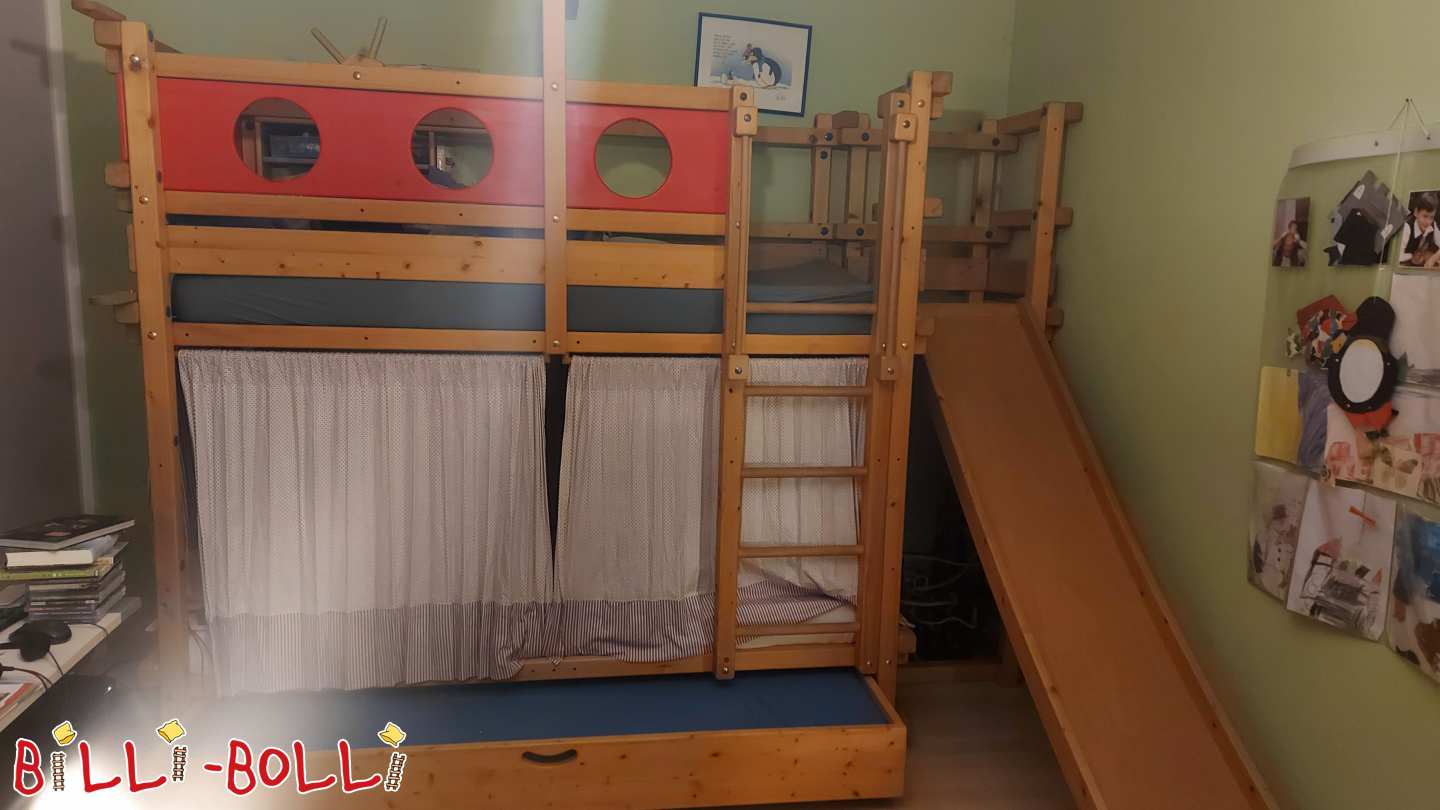 Etagenbett mit Rutschenturm aus Fichte (Etagenbett gebraucht) Etagenbett mit Rutschenturm aus Fichte (Etagenbett gebraucht)
