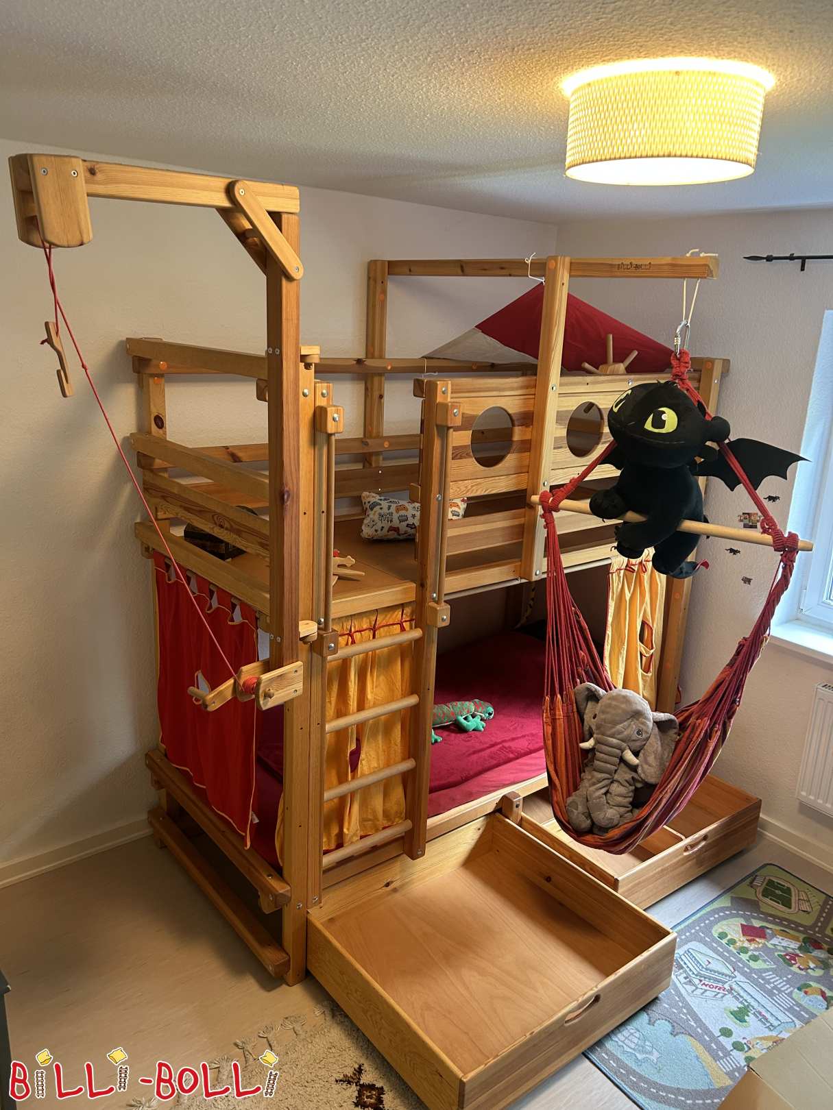 Etagenbett mit Spielboden, Kiefer geölt/gewachst (Kategorie: Etagenbett gebraucht)