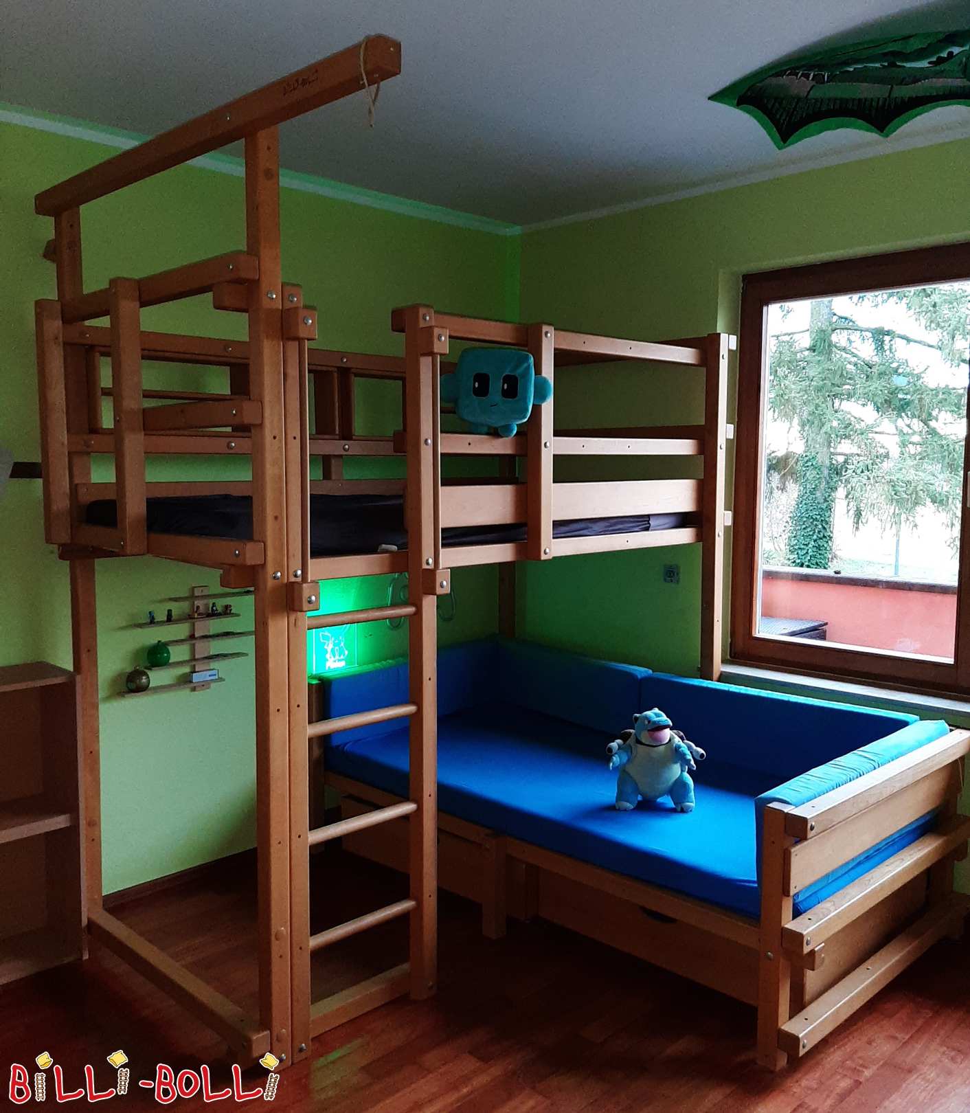 Etagenbett-über-Eck-Bett mit Sofakissen-Set inkl. Rutsche & Spielkran (Kategorie: Etagenbett-über-Eck gebraucht)