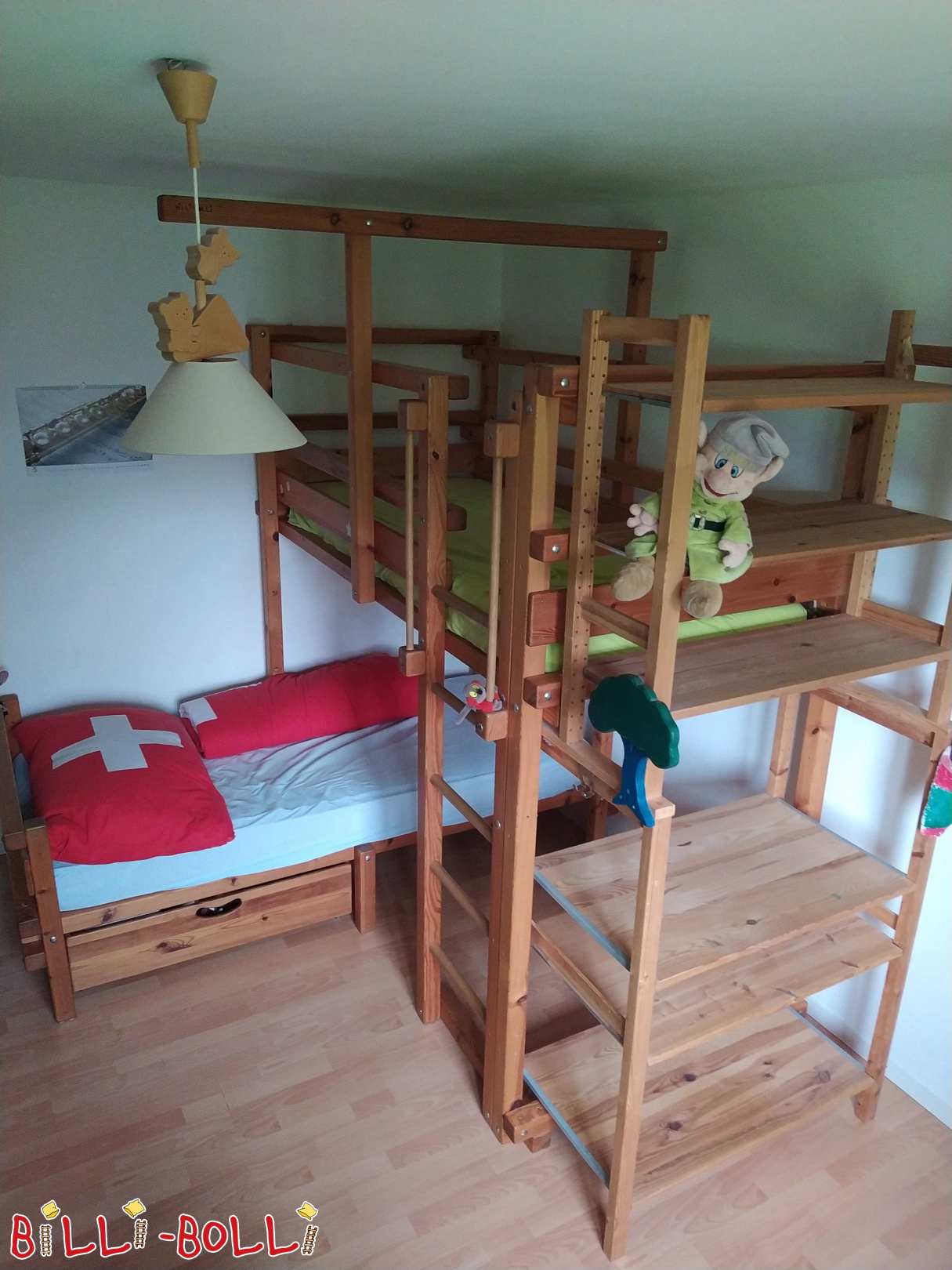 Etagenbett, über-Eck oder seitlich versetzt (Kategorie: Etagenbett-über-Eck gebraucht)