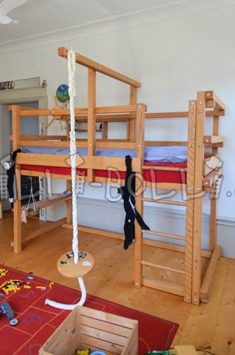Halbhohes Bett aus Buche (Hochbett gebraucht) Halbhohes Bett aus Buche (Hochbett gebraucht)