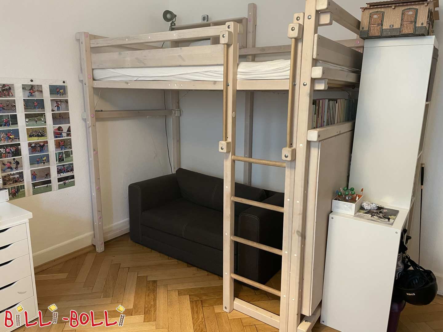 Hochbett 100x200 weiß lasiert mit großem Bücherregal und kleinem Regal (Kategorie: Hochbett gebraucht)