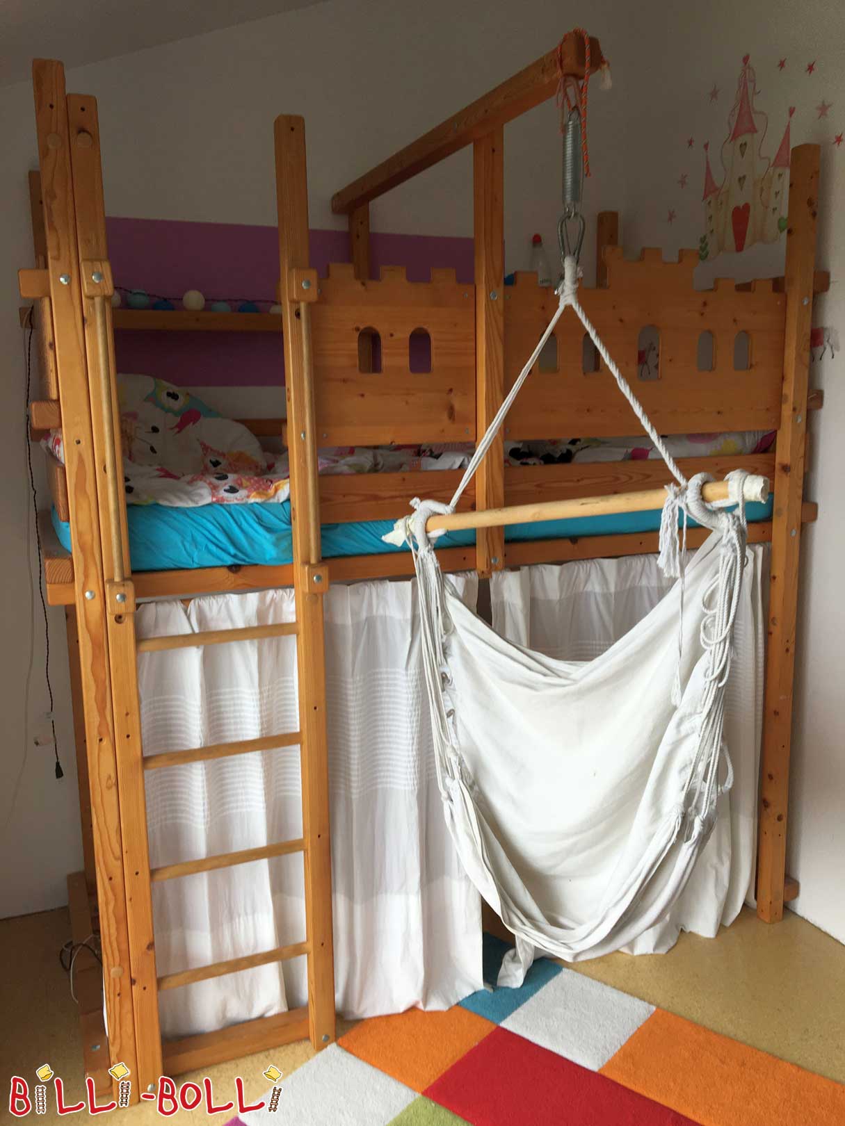 Hochbett 90 x 200 cm in Fichte geölt mit Ritterburgbrettern (Kategorie: Hochbett gebraucht)