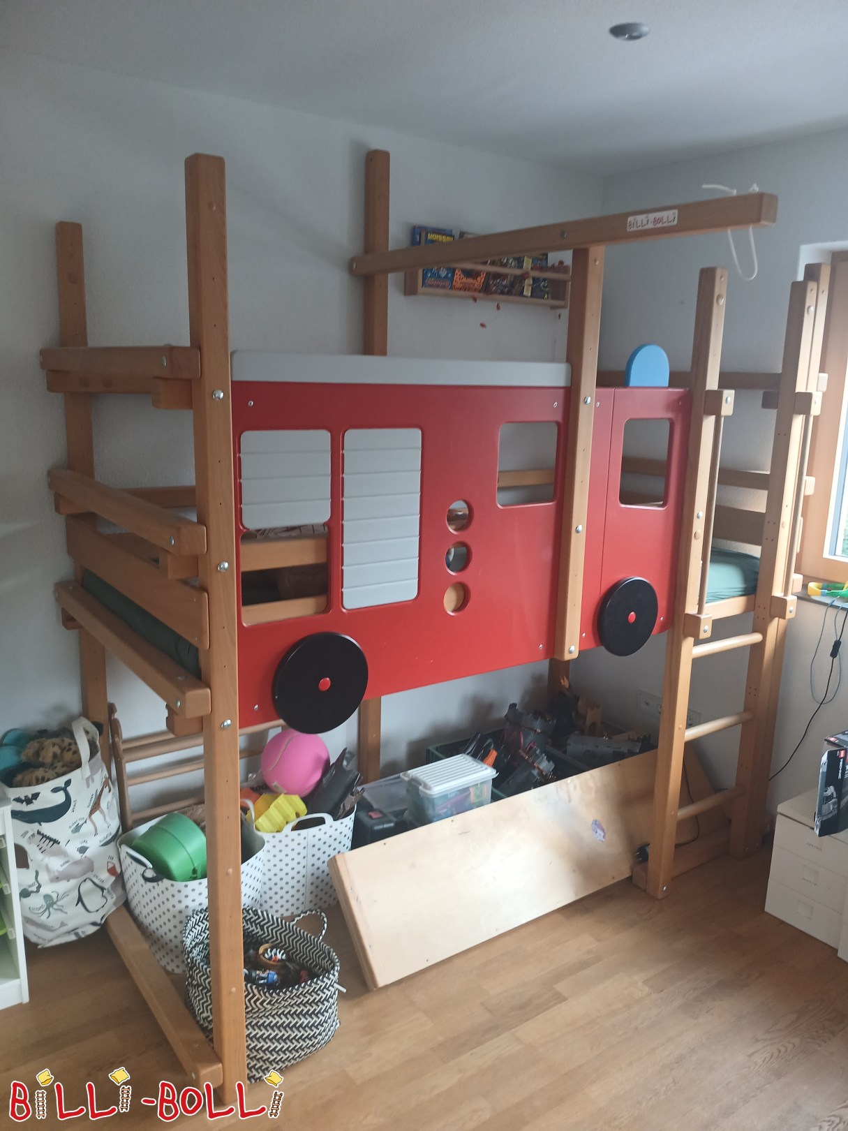 Inserat 5738: Hochbett mitwachsend 90x200 cm mit Feuerwehrauto Hochbett mitwachsend 90x200 cm mit Feuerwehrauto (Kategorie: Hochbett mitwachsend gebraucht)