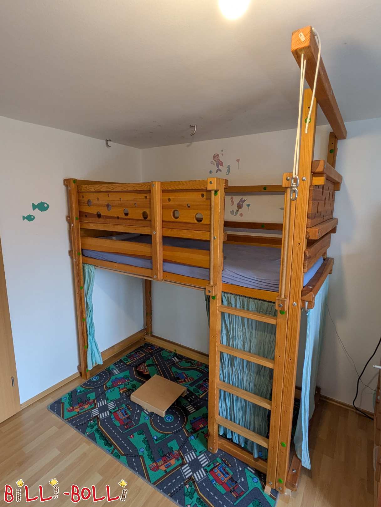 Hochbett mitwachsend in Leipzig, Schaukelbalken außen und Mäusebretter (Kategorie: Hochbett mitwachsend gebraucht)