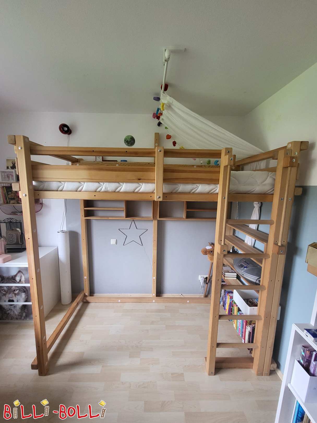 Hochbett mitwachsend Kiefer unbeh. und Zubehör in 81737 München (Kategorie: Hochbett mitwachsend gebraucht)