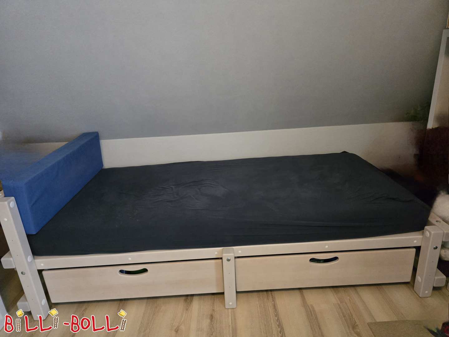 Jugendbett niedrig Typ B, alles Buche weiß lasiert (Kategorie: Jugendbetten niedrig gebraucht)