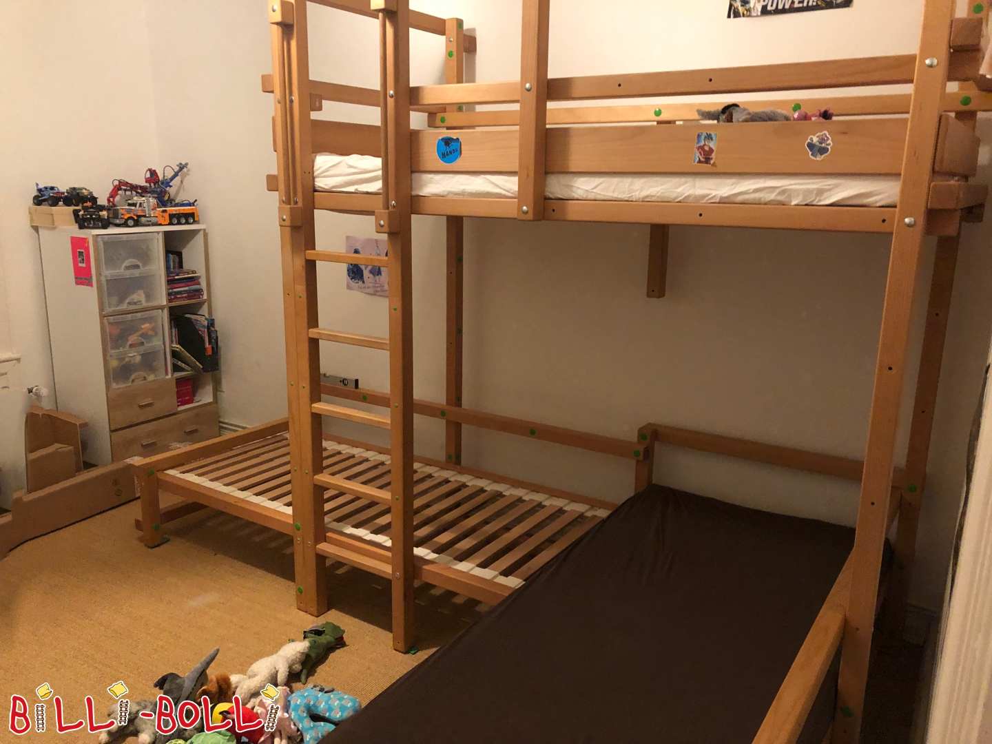 Kinderbett für 3 Kinder L-Form mit Hochbett aus geöltem Buchenholz (Kategorie: Dreier-Etagenbetten gebraucht)