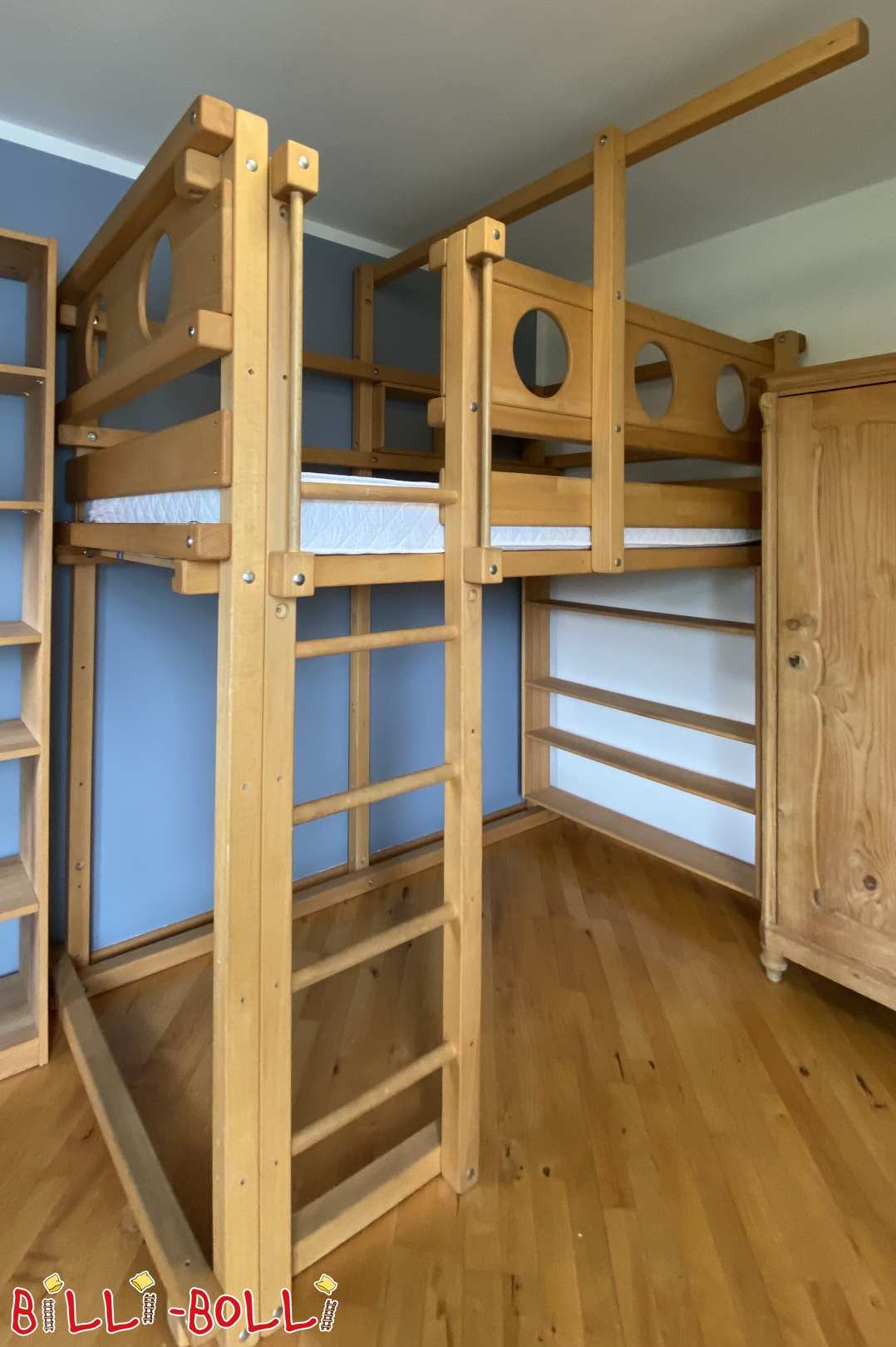 Mitwachsendes Hochbett 100x200 cm in Buche mit 2 Regalen (Kategorie: Hochbett mitwachsend gebraucht)