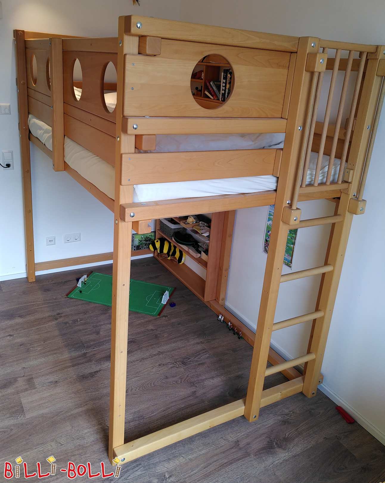 Mitwachsendes Hochbett, Buche, 120 x 200 cm, mit Bullaugen und Regalen (Kategorie: Hochbett mitwachsend gebraucht)