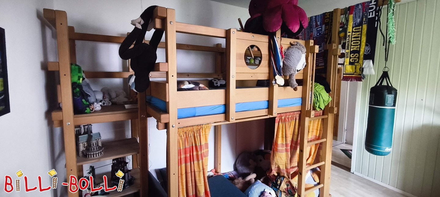 Inserat 5760: Mitwachsendes Hochbett in Buche mit Rutsche Mitwachsendes Hochbett in Buche mit Rutsche (Kategorie: Hochbett mitwachsend gebraucht)