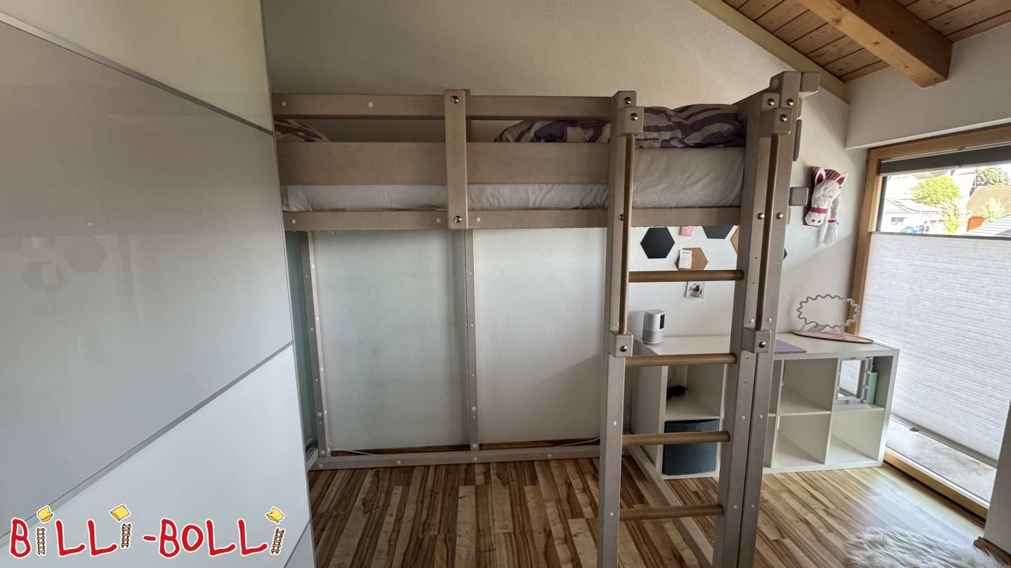 Mitwachsendes Hochbett in Buche, weiß lasiert (Kategorie: Hochbett mitwachsend gebraucht)