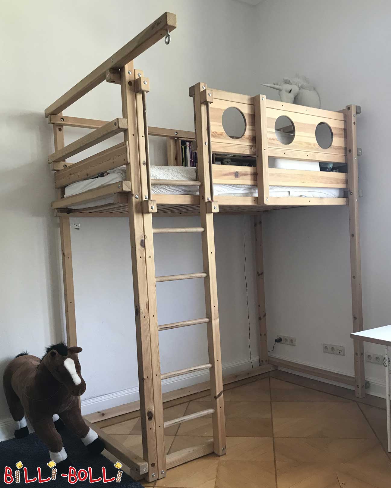Mitwachsendes Hochbett inkl. extrahohen Füßen und langer Leiter (Hochbett gebraucht)