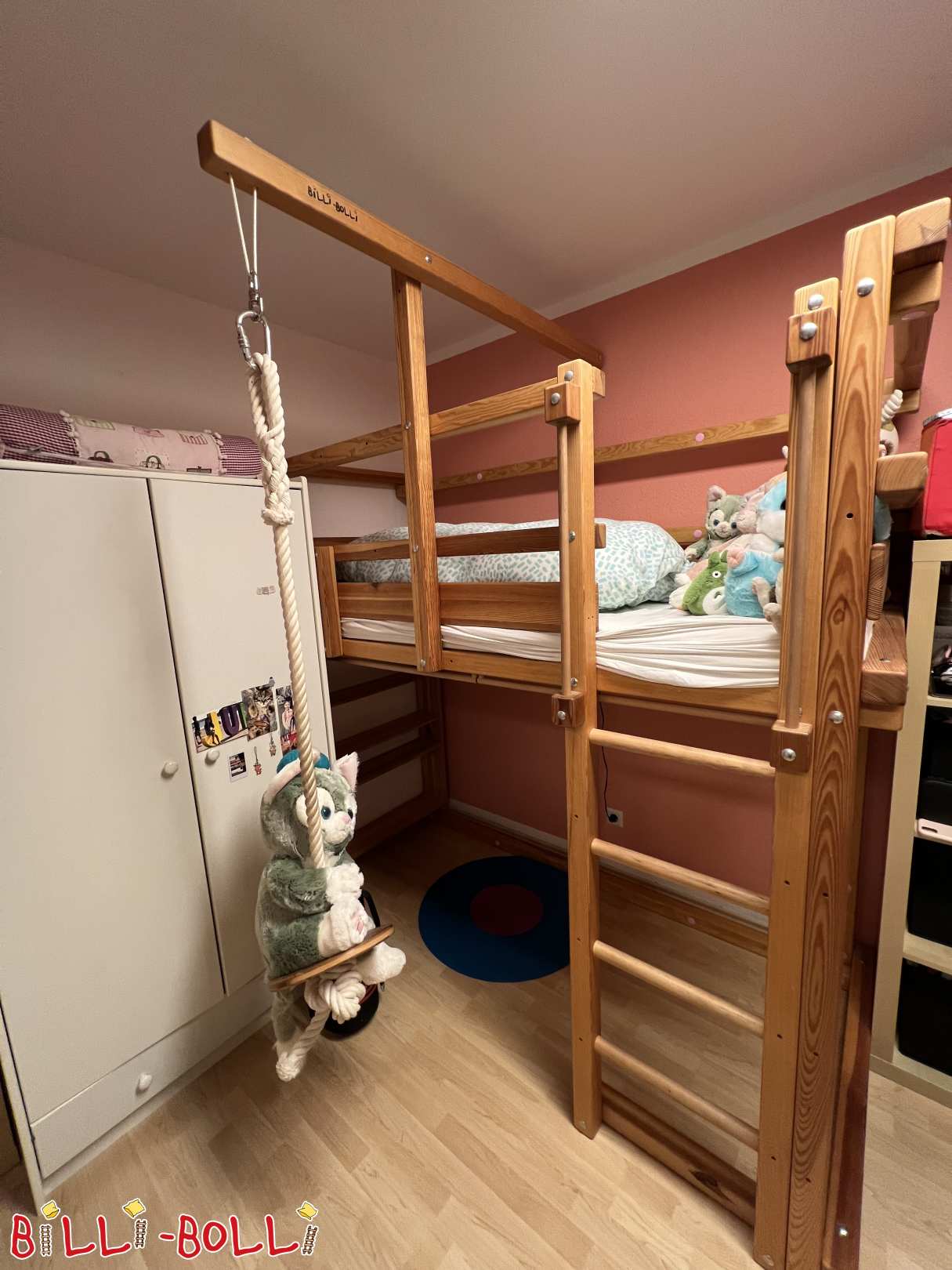 Mitwachsendes Hochbett mit Schaukel, Boxsack und Vorhangstangen (Kategorie: Hochbett mitwachsend gebraucht)