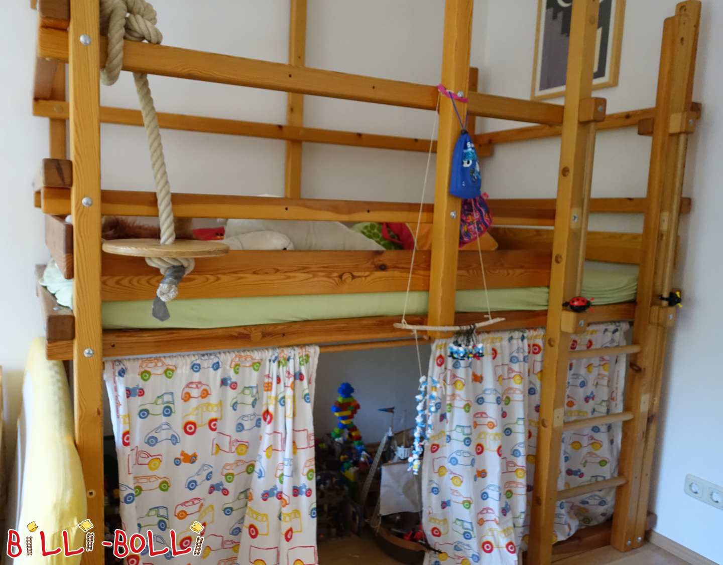 Mitwachsendes Hochbett mit Schaukel und Steuerrad (Kategorie: Hochbett mitwachsend gebraucht)