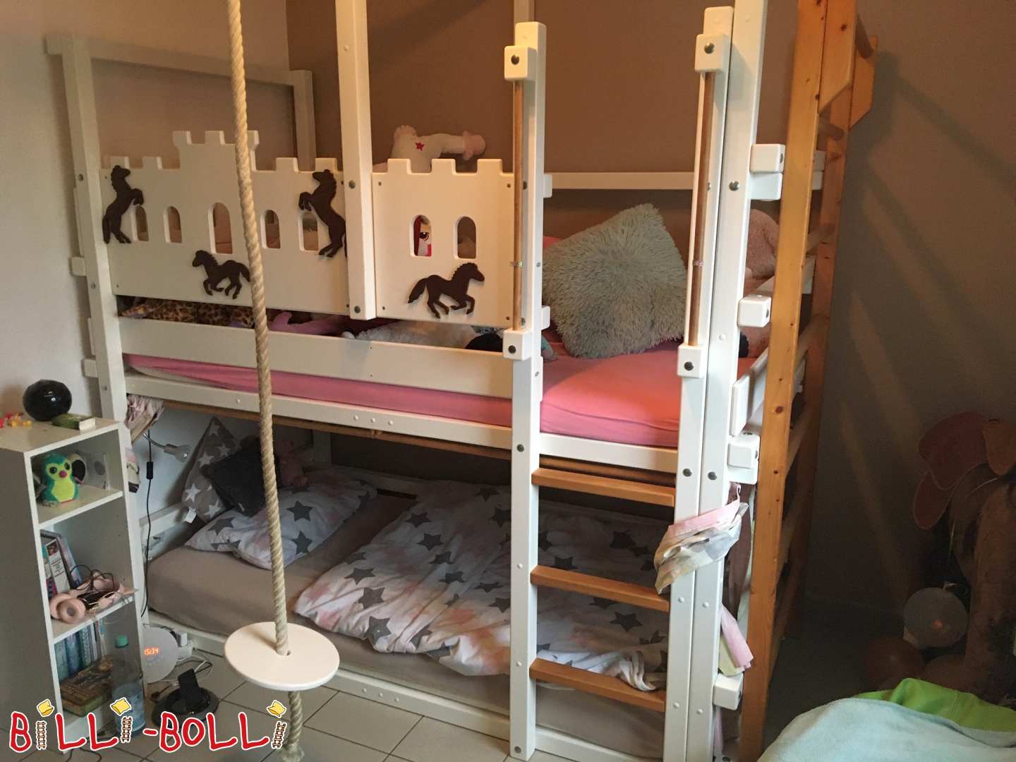 Mitwachsendes weißes Ritterburgbett mit Schaukelteller & Sprossenwand (Etagenbett gebraucht) Mitwachsendes weißes Ritterburgbett mit Schaukelteller & Sprossenwand (Etagenbett gebraucht)
