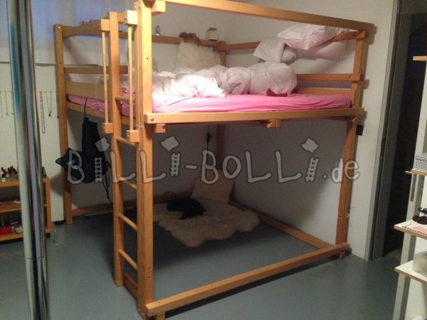 Sehr gut erhaltene Doppel-Betten (Kategorie: Kindermöbel gebraucht)