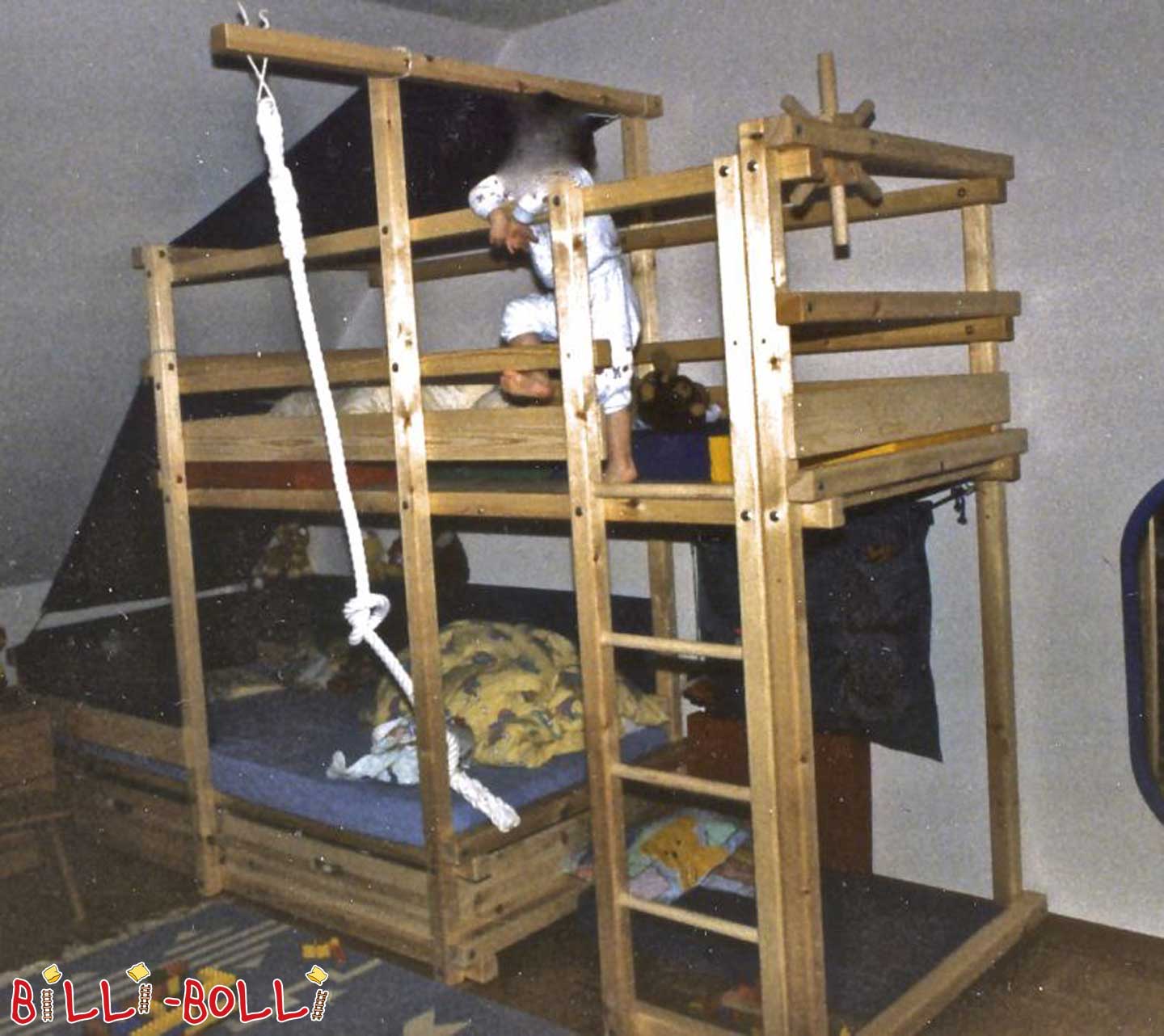 Seitlich versetztes Etagenbett von Gullibo (Etagenbett gebraucht) Seitlich versetztes Etagenbett von Gullibo (Etagenbett gebraucht)