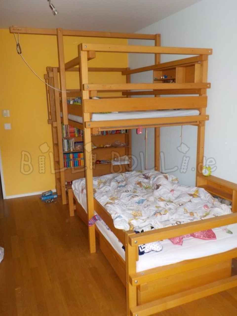 Seitlich versetztes Etagenbett (Etagenbett gebraucht) Seitlich versetztes Etagenbett (Etagenbett gebraucht)