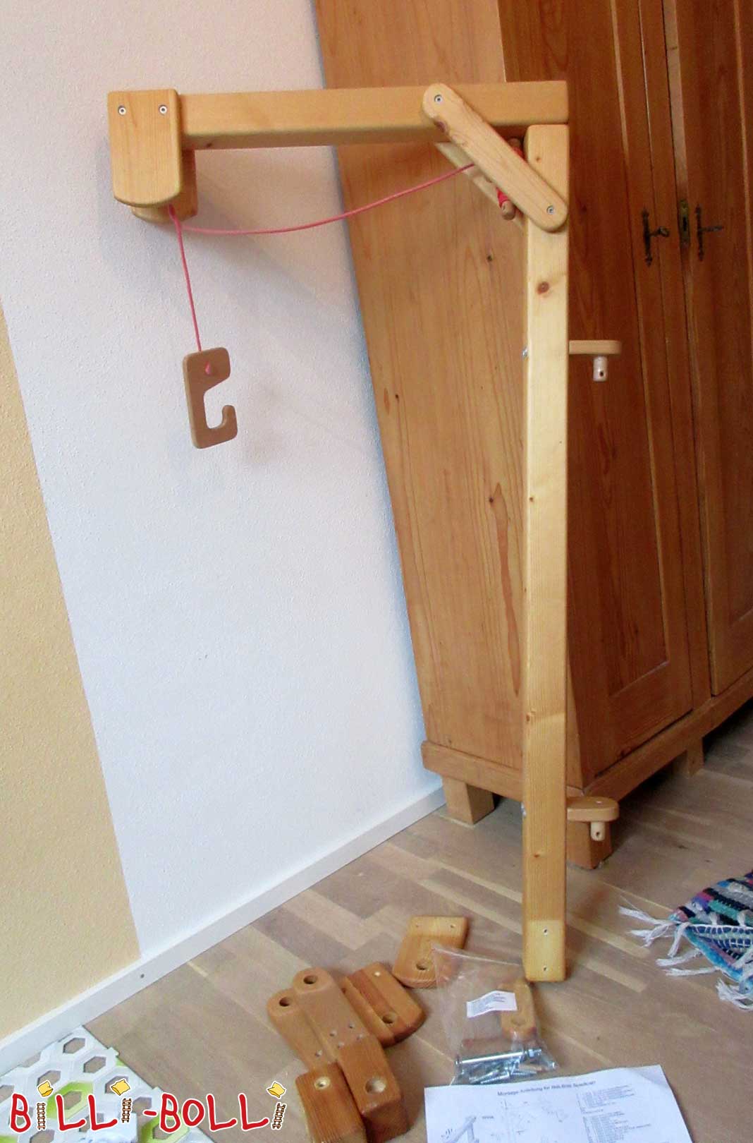 Spielkran aus Fichte (Kindermöbel gebraucht)