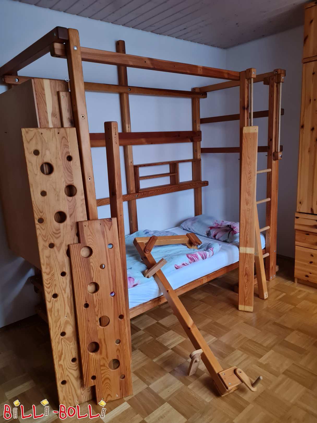 Verkaufe mitwachsendes Hochbett mit Mäuse Themenbrettern, Kiefer geölt (Kategorie: Hochbett mitwachsend gebraucht)