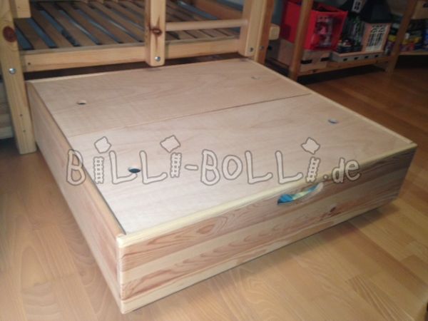 Zwei Bettkästen mit Abdeckung (Kindermöbel gebraucht) Zwei Bettkästen mit Abdeckung (Kindermöbel gebraucht)